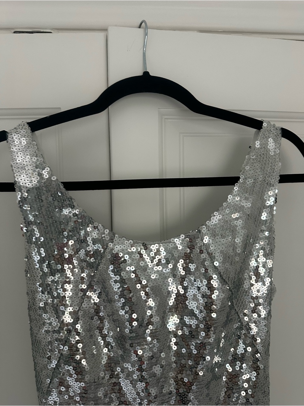 Silver Sequin Gown - Elegant Sparkle - Picture 4 of 8
